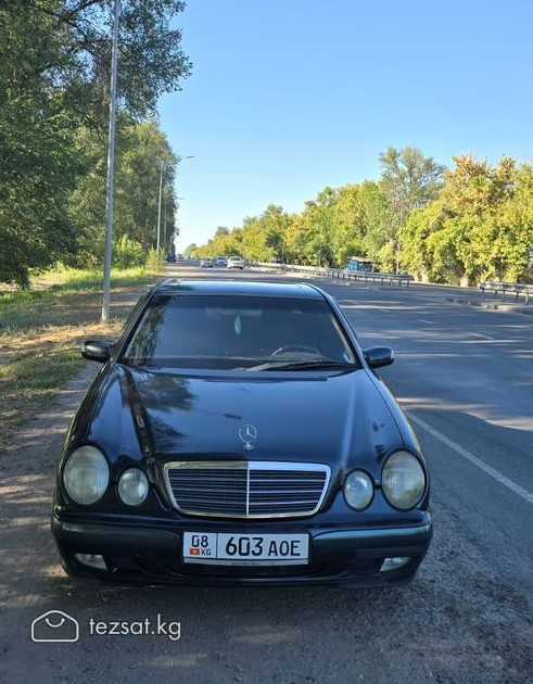 Срочно продается Mercedes-Benz w210 1999 года. Дви