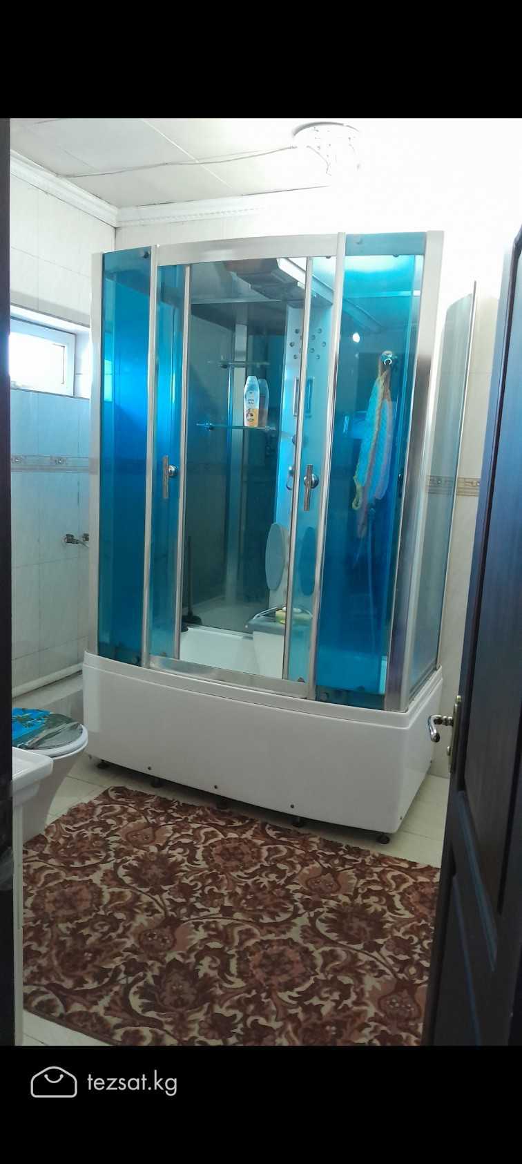 продаю 2ух эт.дом в одном дворе 3 входа ,можно под image 2
