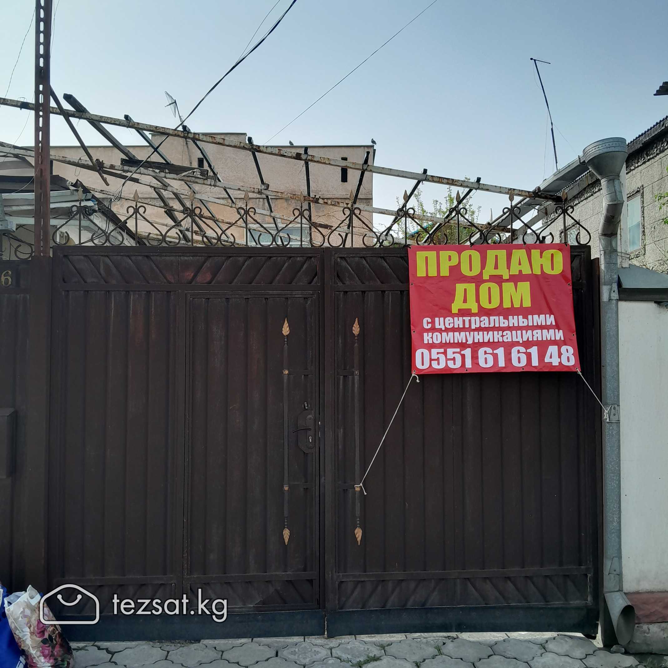 продаю 2ух эт.дом в одном дворе 3 входа ,можно под image 6
