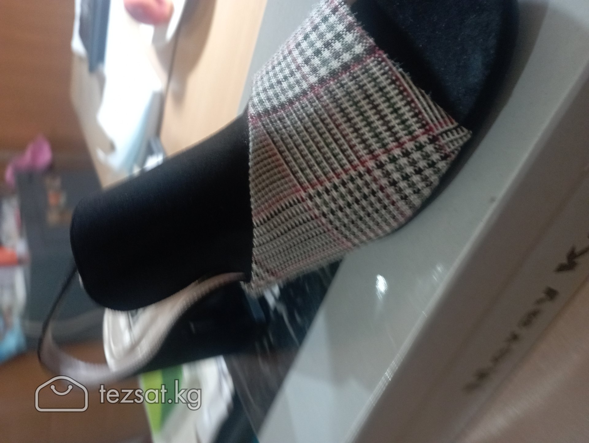 продам босоножки новые image 1
